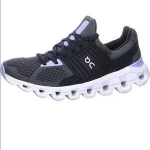 OnCloud Women’s Cloudwswift Black and Purple Sneakers Size W 10